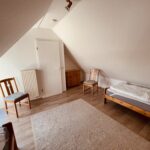 Giebelzimmer mit zwei Einzelbetten
